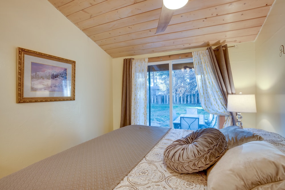 3 Mi to Heavenly Mountain Resort Home with Deck - photo 8