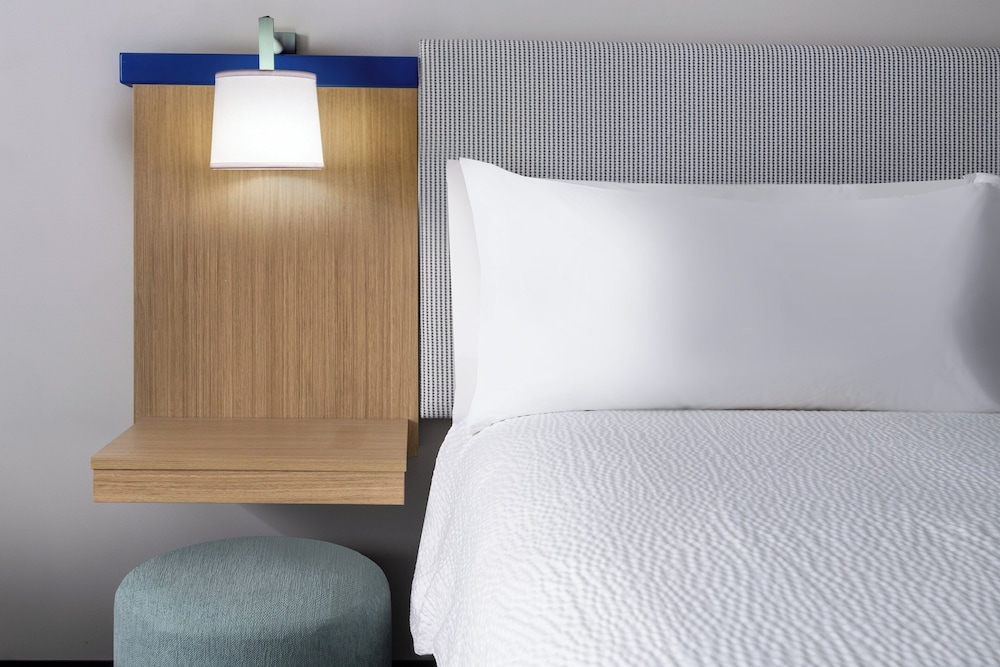 Garner Hotel Glen Burnie BWI Airport Area by IHG - photo 3