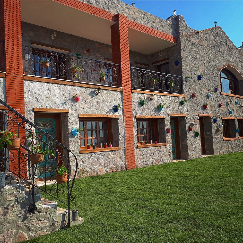 Gulnar Sultan Tas Konak in Dikili, Turkey