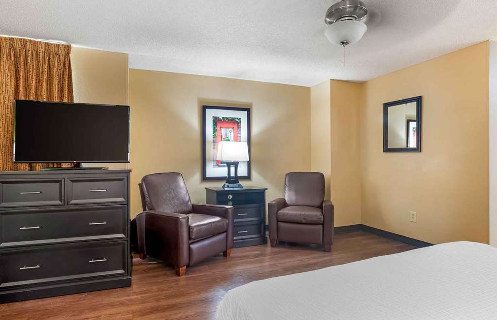Extended Stay America Suites Palm Springs Airport - photo 35