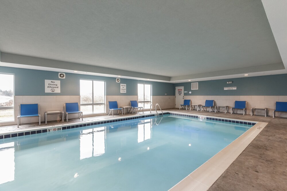 Holiday Inn Express & Suites South Bend Casino by IHG - photo 6
