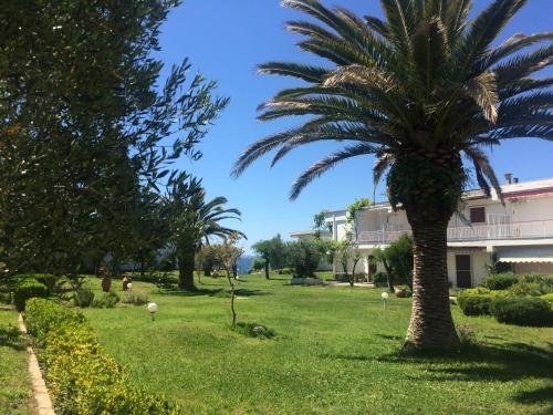 Garden house — 4-Star Luxury Hotel in None, Greece