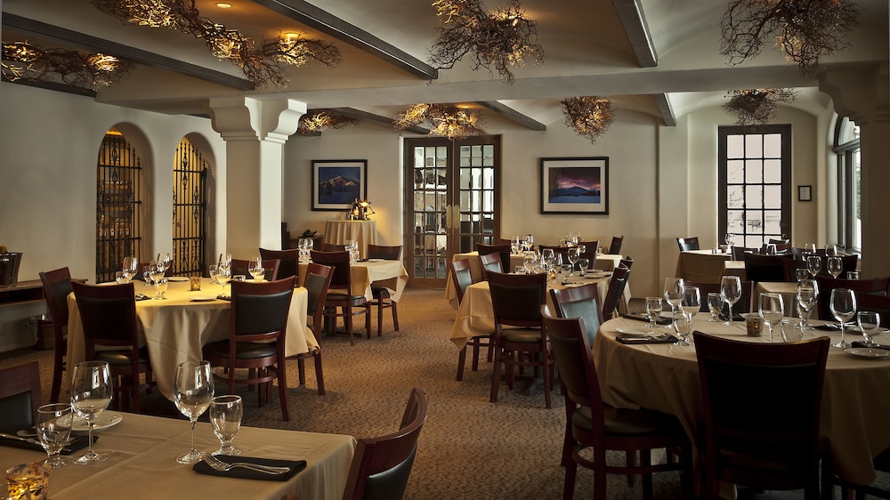 Knob Hill Inn - photo 22