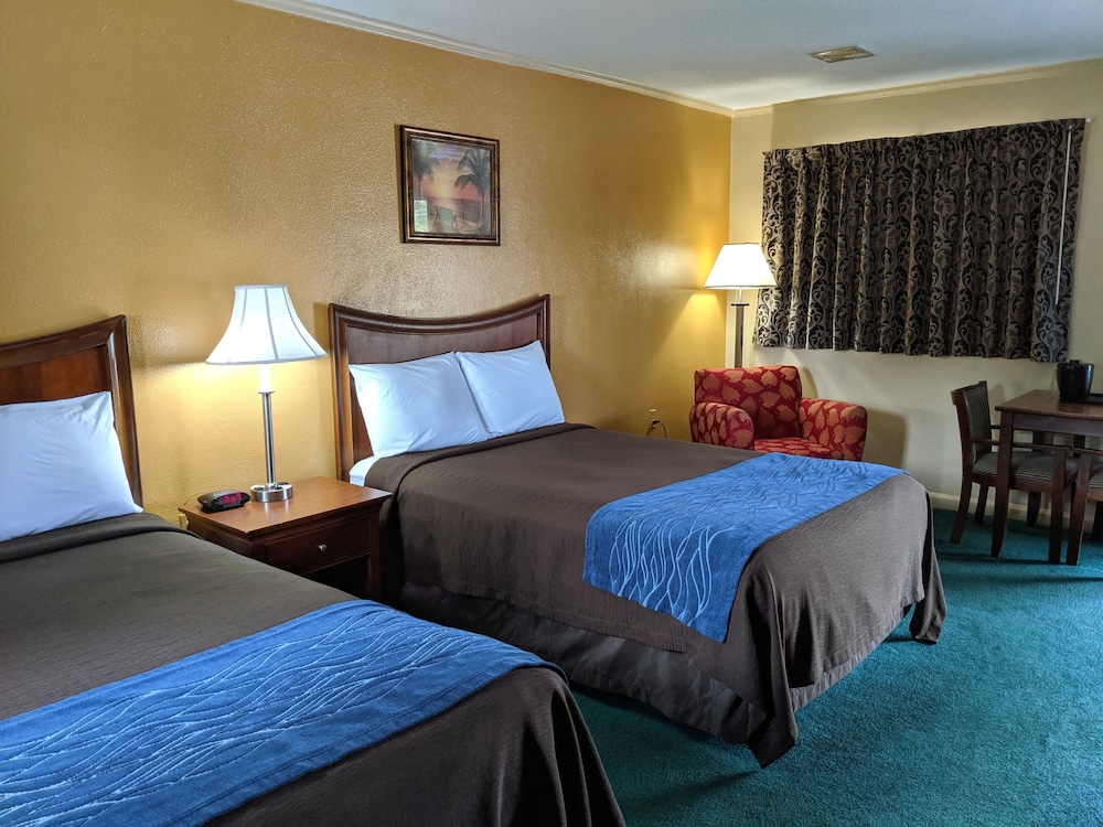 Cheerio Inn Glennville - photo 10