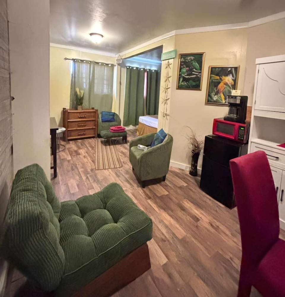Hotel image of Cocoplum Rest N Hideaway 1