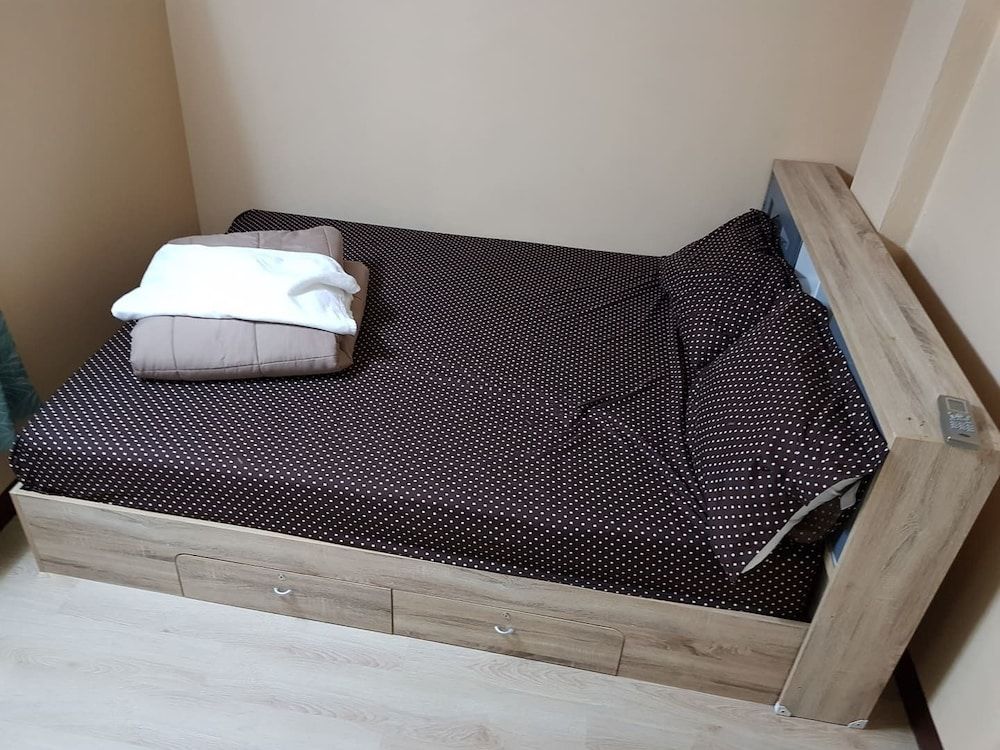 Everest Hostel