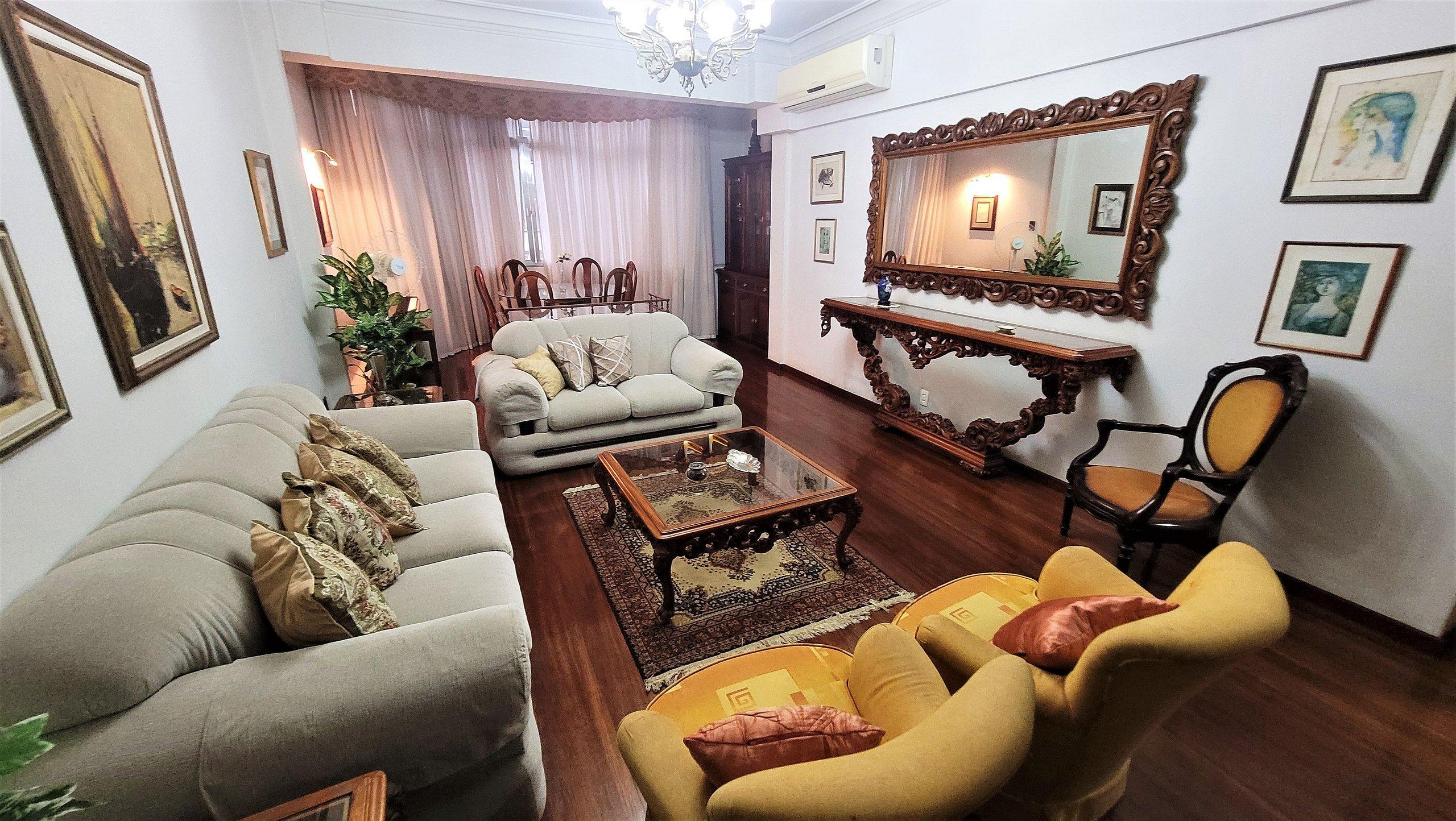 Amplo apto 2 quadras da praia — hotel in Leme
