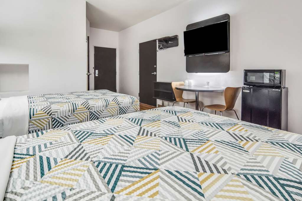 Motel 6 Cleburne TX - photo 19