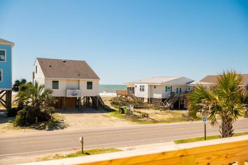 Barrycuda by Oak Island Accommodations - photo 39