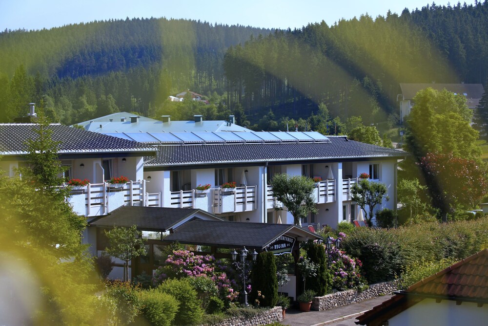 Appartementhaus Regina am Schluchsee — 4-Star Luxury Hotel in Schluchsee, Germany