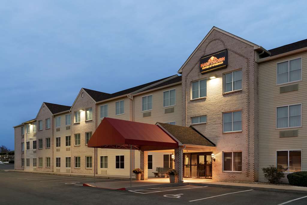 Hawthorn Suites by Wyndham Lancaster - featured photo