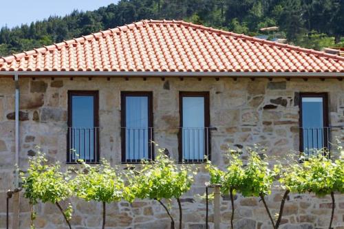 Charming Country House in Riba de Mouro Fireplace — 4-Star Luxury Hotel in Moncao, Portugal