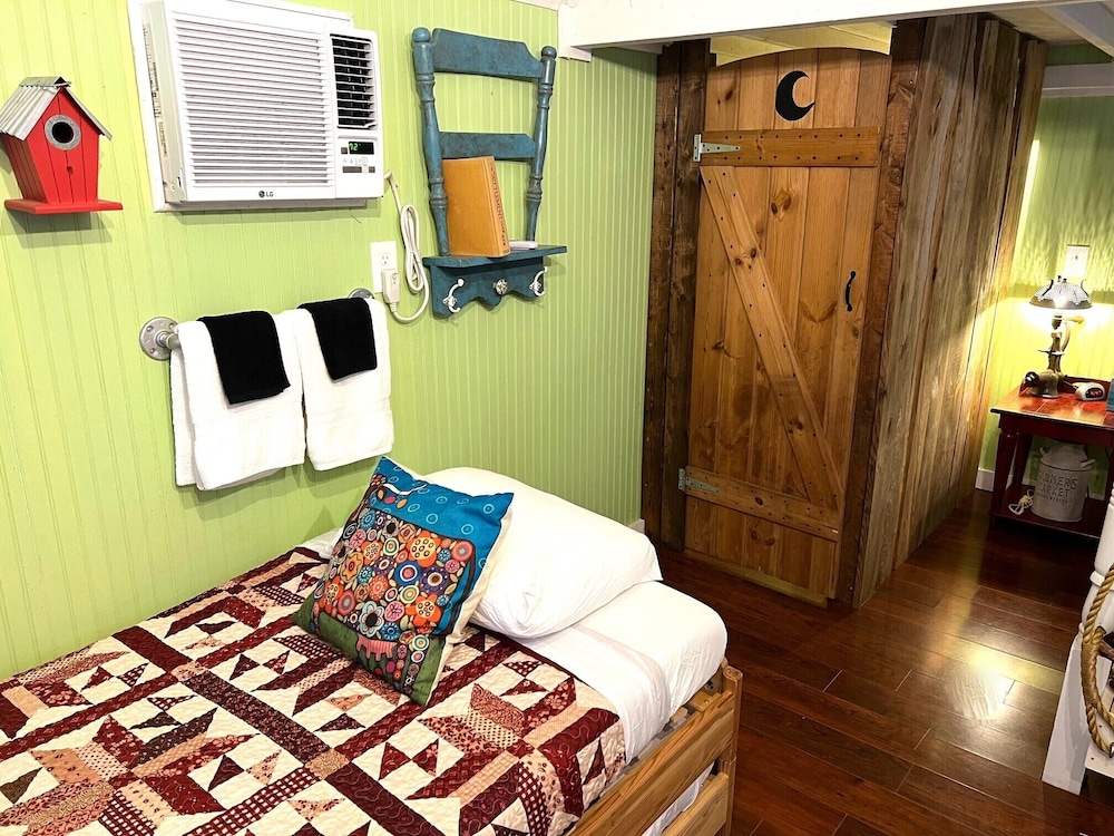 Gorgeous Stays - photo 32