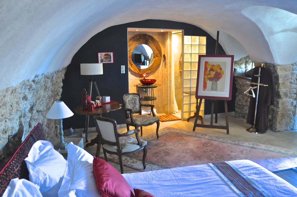 Le Clos du Cher en Beaujolais — hotel in Bagnols-Sur-Ceze