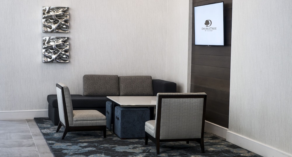 DoubleTree by Hilton Rochester - photo 11
