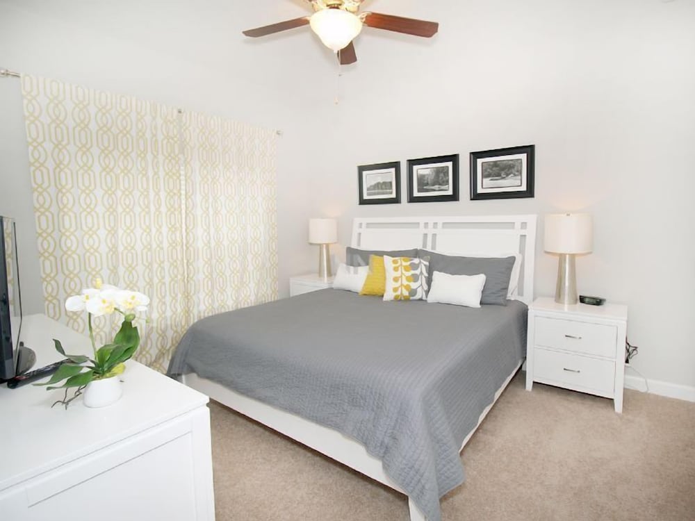 Fv62887 Paradise Palms 4 Bed 3.5 Baths Townhome - photo 4