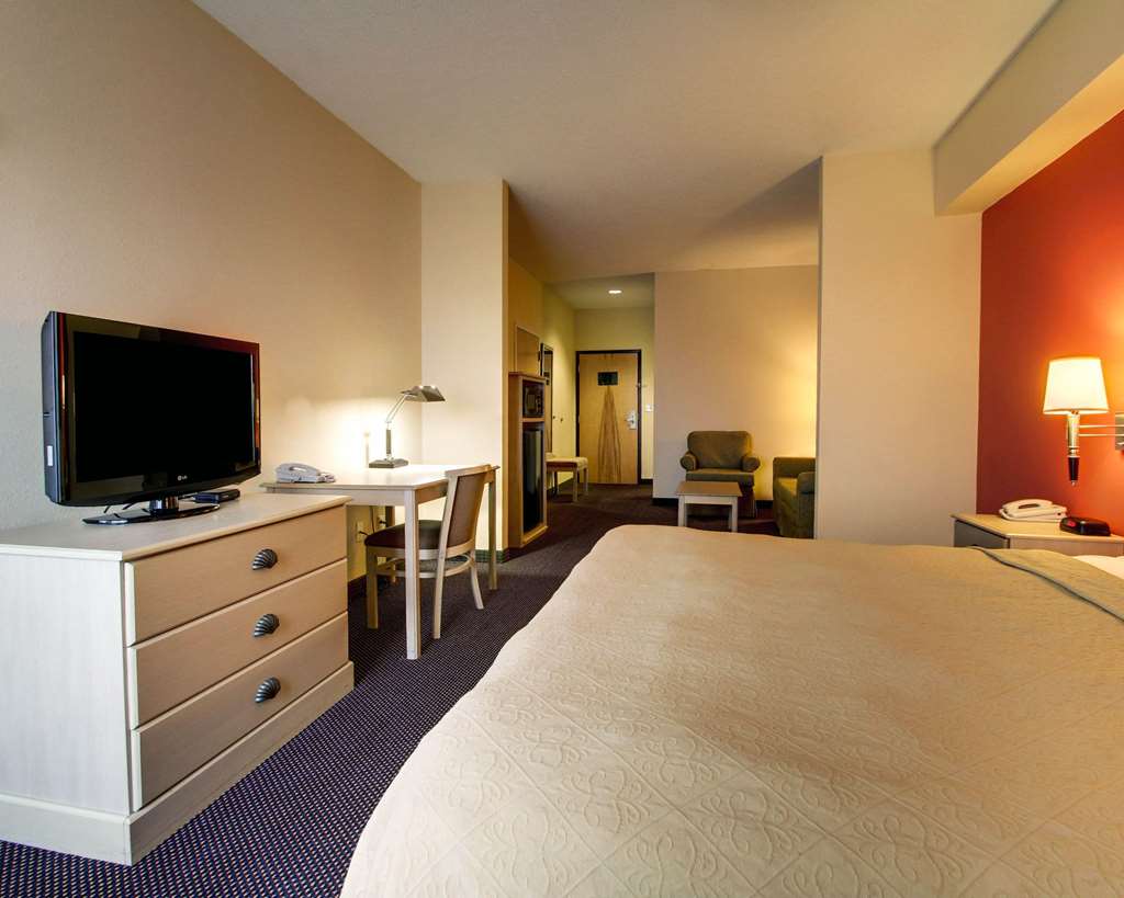 Quality Inn & Suites Hattiesburg North - photo 18