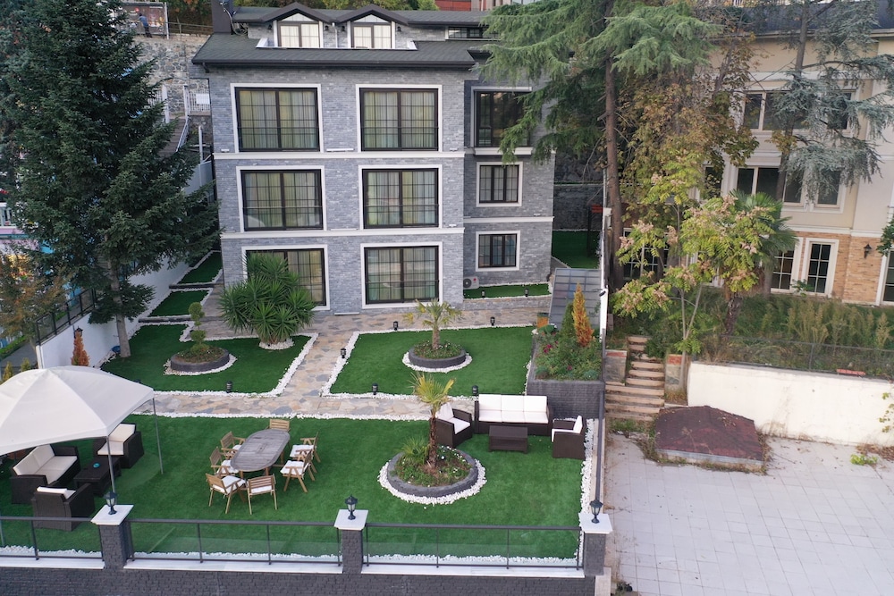 Dm Suites Bosphorus — 4-Star Luxury Hotel in Istanbul, Turkey
