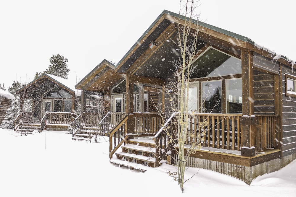 Explorer Cabins At Yellowstone - photo 55