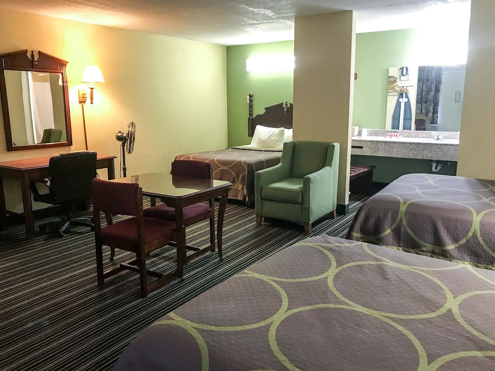 American INN of Orangeburg - photo 2