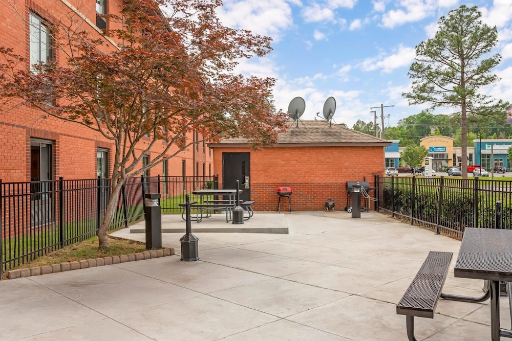 MainStay Suites Little Rock West Near Medical Centers - photo 24