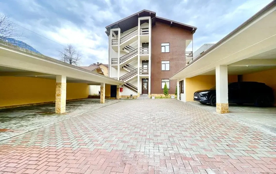 Blagodarny Krugly God Aparthotel in Krasnaya Polyana, Russia