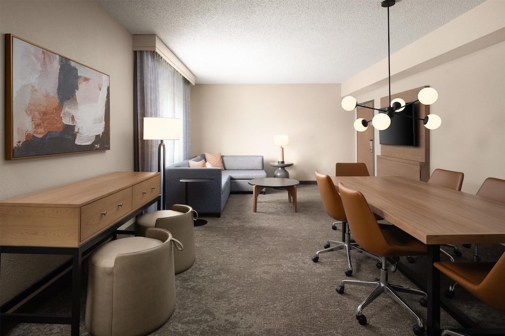 Embassy Suites by Hilton Charleston Airport Convention Ctr - photo 22