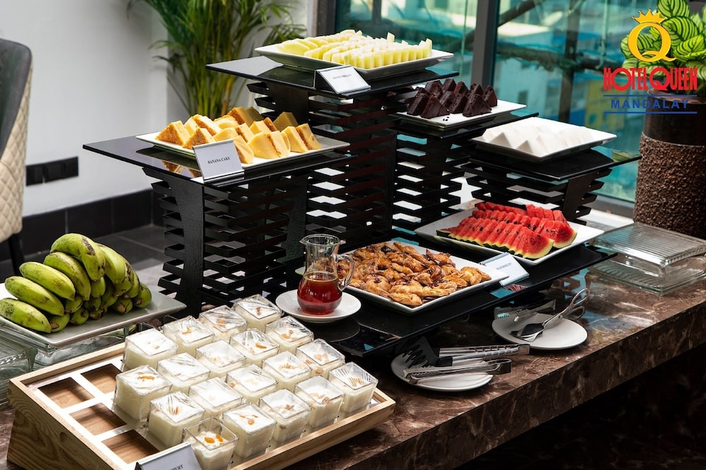 Hotel Queen Mandalay in Mandalay, Myanmar