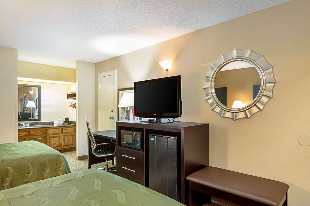 Quality Inn Thomaston - photo 9