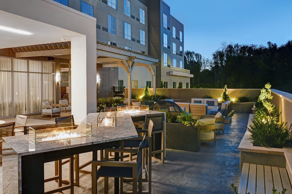 Courtyard by Marriott Hamilton - photo 23