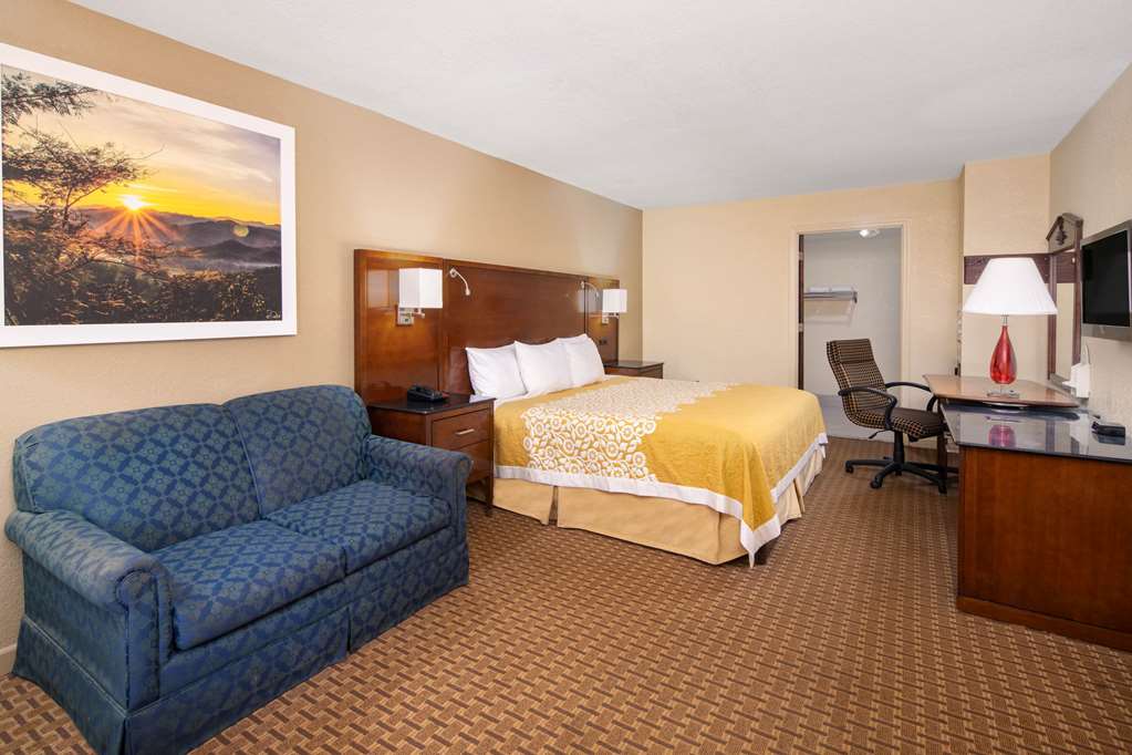 Days Inn by Wyndham Thomaston - photo 14