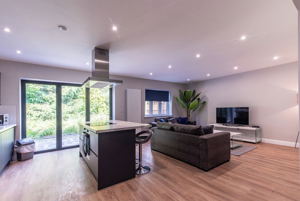 Bagworth House Spacious 4BR Bungalow in Leicestershire — 4-Star Luxury Hotel in Bagworth, United Kingdom