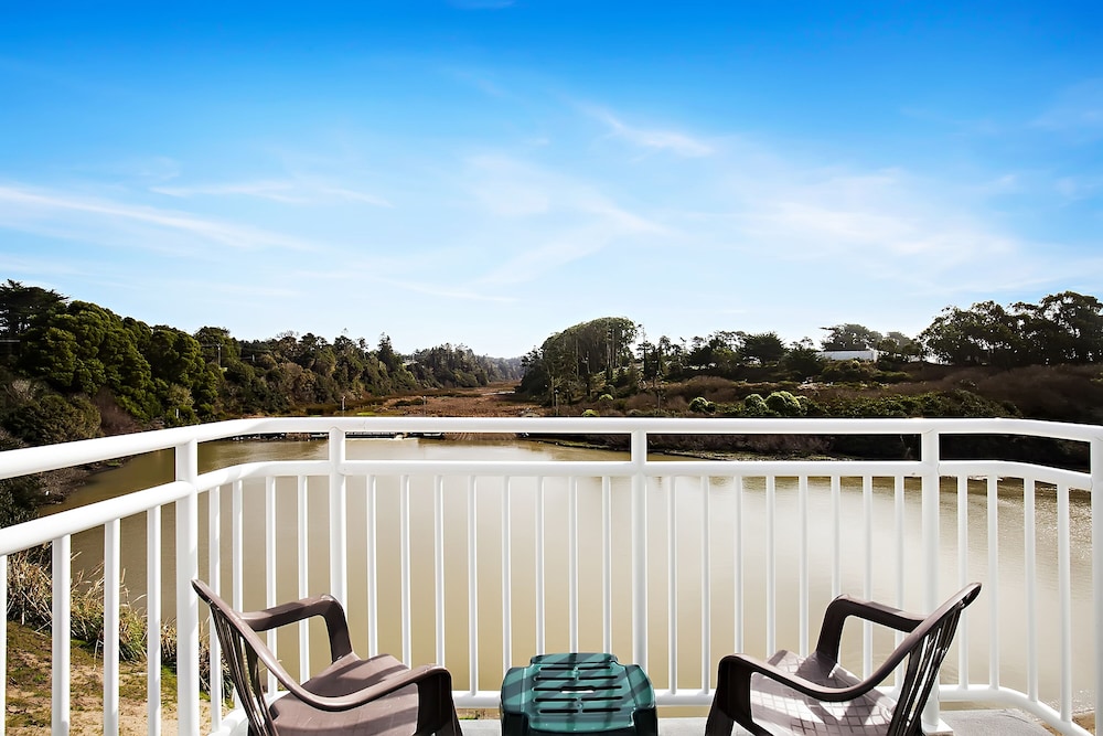 The Beach House Inn - photo 55