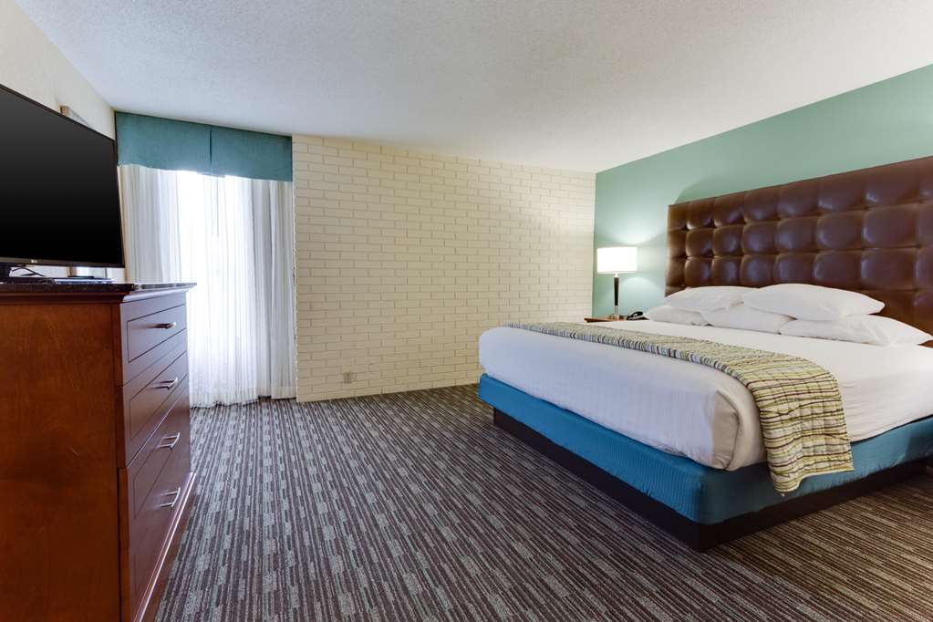 Drury Inn & Suites Birmingham Grandview - photo 16