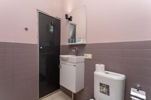 Super Stylish and Spacious 3 Seperated Apartments For 6 people