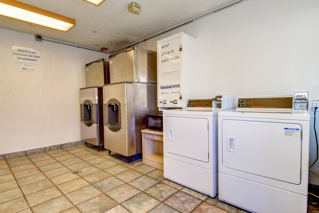 Motel 6 Riverside CA South - photo 30