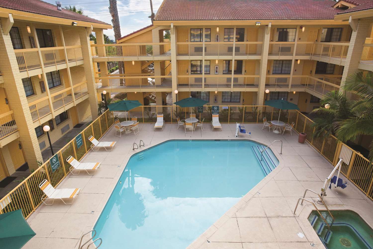 La Quinta Inn Ventura - photo 32