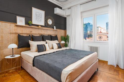 4BED apartment in the center of Athens — 4-Star Luxury Hotel in Athens, Greece