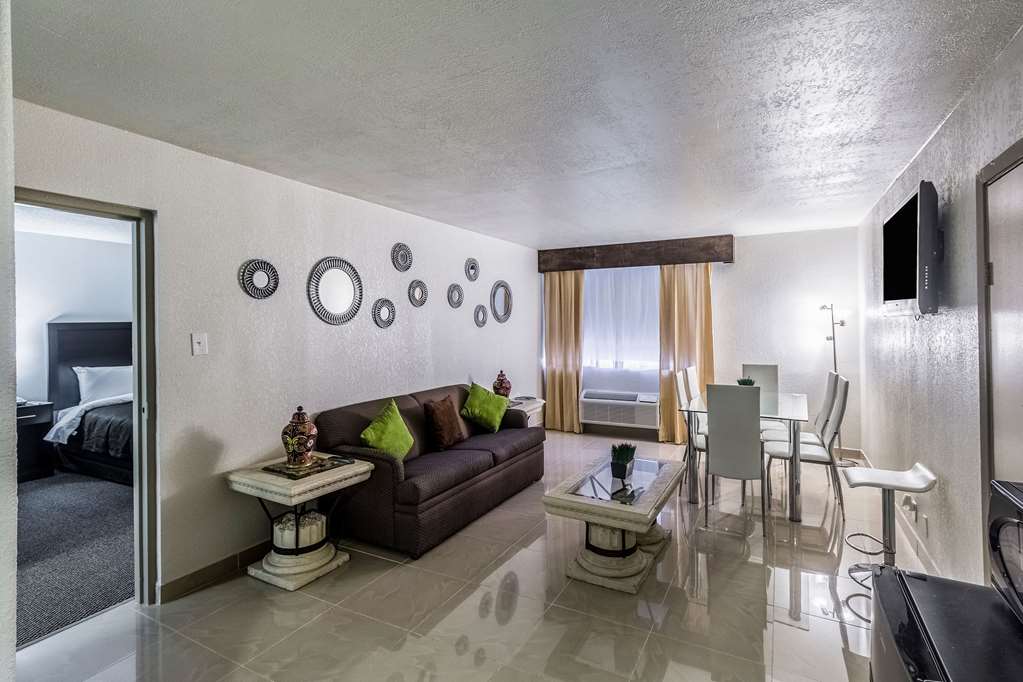 Clarion Inn near McAllen Airport - photo 19