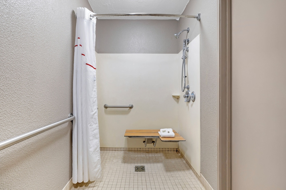 Red Roof Inn Parsippany - photo 26