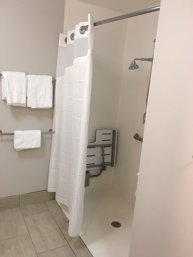 Holiday Inn Express Bethlehem by IHG - photo 20