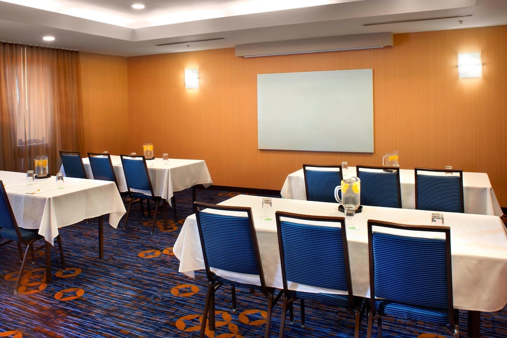Courtyard by Marriott Cleveland Independence - photo 22