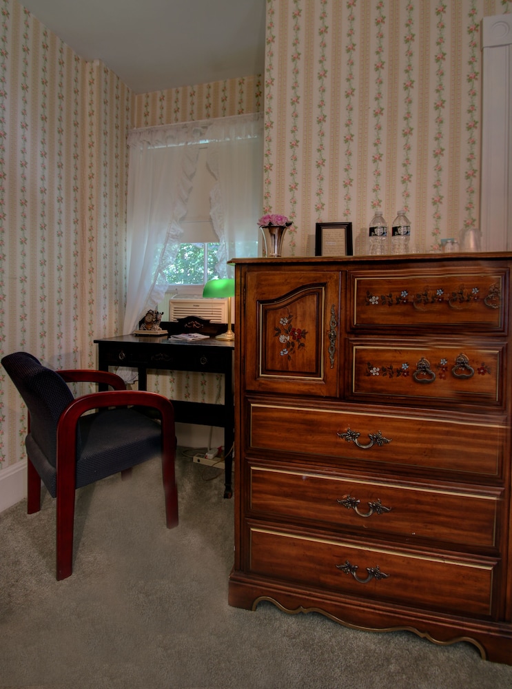 Old Corner Inn - photo 4