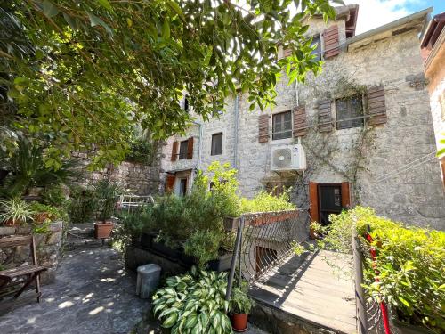 HealthyStudio512 Apartments — 4-Star Luxury Hotel in Kotor, Montenegro