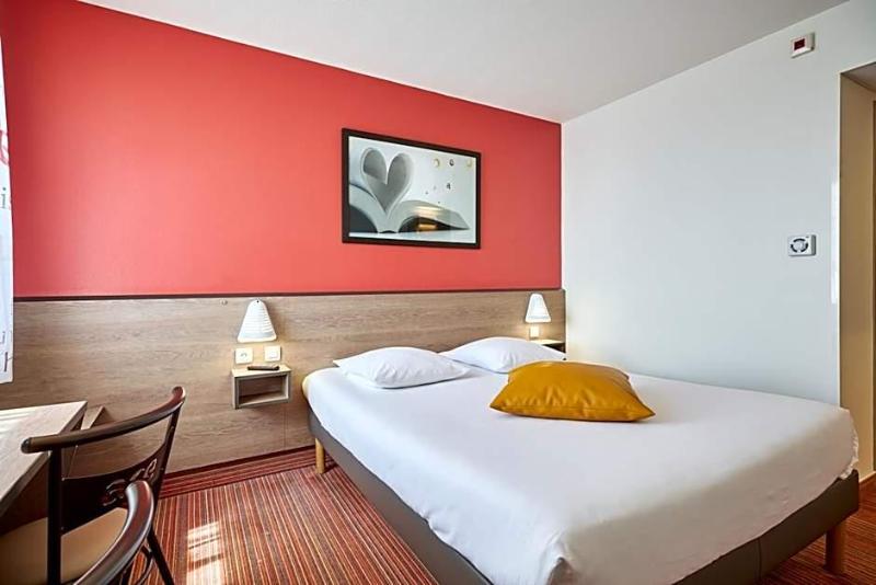 Ace Hv Tel Caen Nord Mv Morial in Caen, France