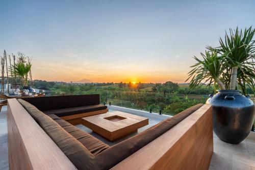 Villa StoneRiver Canggu — 4-Star Luxury Hotel in Canggu, Indonesia