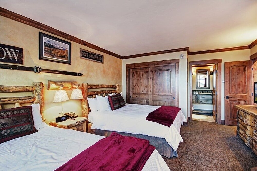 Beaver Run Peak 9 Penthouse by RedAwning - photo 11