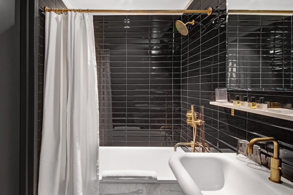 The Moore a Member of Design Hotels - photo 11
