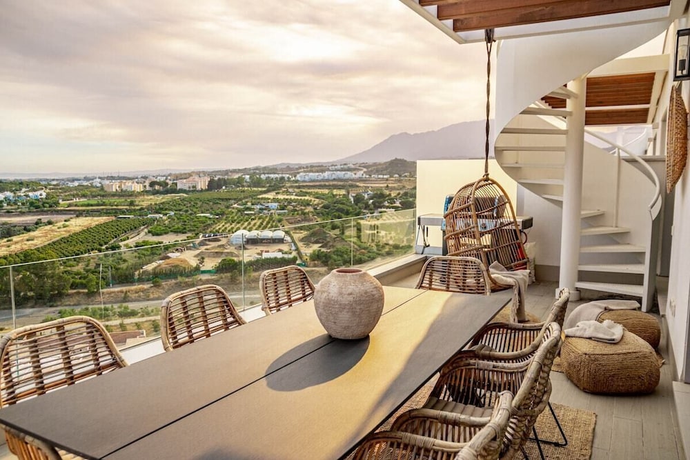 OV Stunning flat in relaxing resort gym in Estepona, Spain