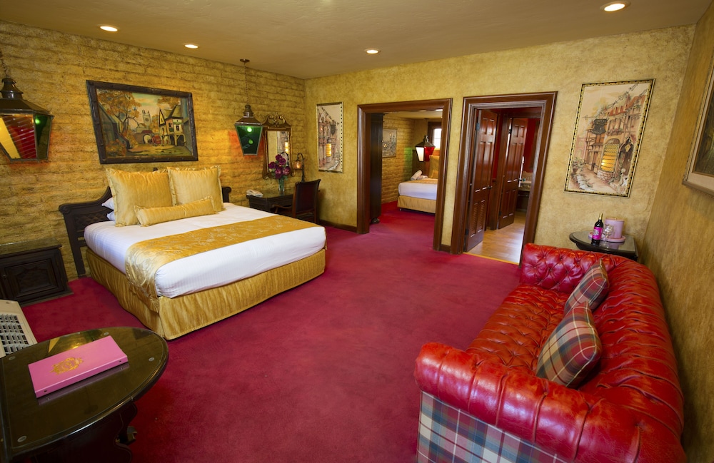 Madonna Inn - photo 5